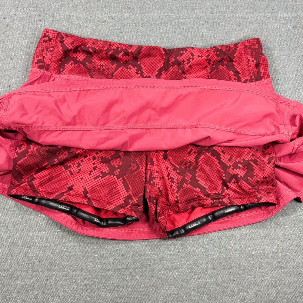 Lululemon Pace Setter Skirt Women Size 6 Pink Red Snakeskin Athletic Skort - Picture 2 of 4